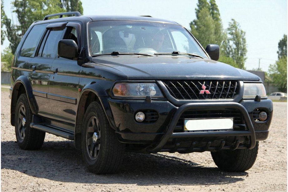 Mitsubishi Pajero Sport 1996-2007 гг. Кенгурятник WT003 Черный Нержавейка Фото 1