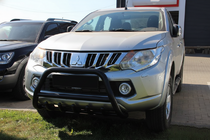 Mitsubishi L200 2015-2024 гг. Кенгурятник WT003 Черный Нержавейка фото 1