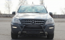 Mercedes ML W164 2005-2011 гг. Кенгурятник WT003 Черный (Нержавеющая сталь) фото 1