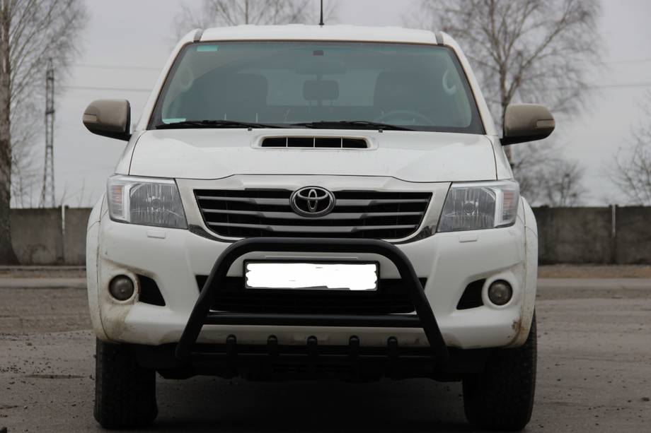 Toyota Hilux 2006-2015 гг. Кенгурятник WT003 Черный Нержавейка Image