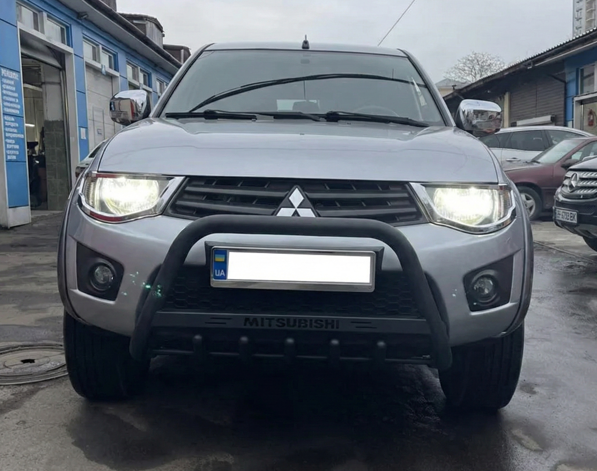 Кенгурятник WT004 Black (нерж) для Mitsubishi L200 2006-2015 рр