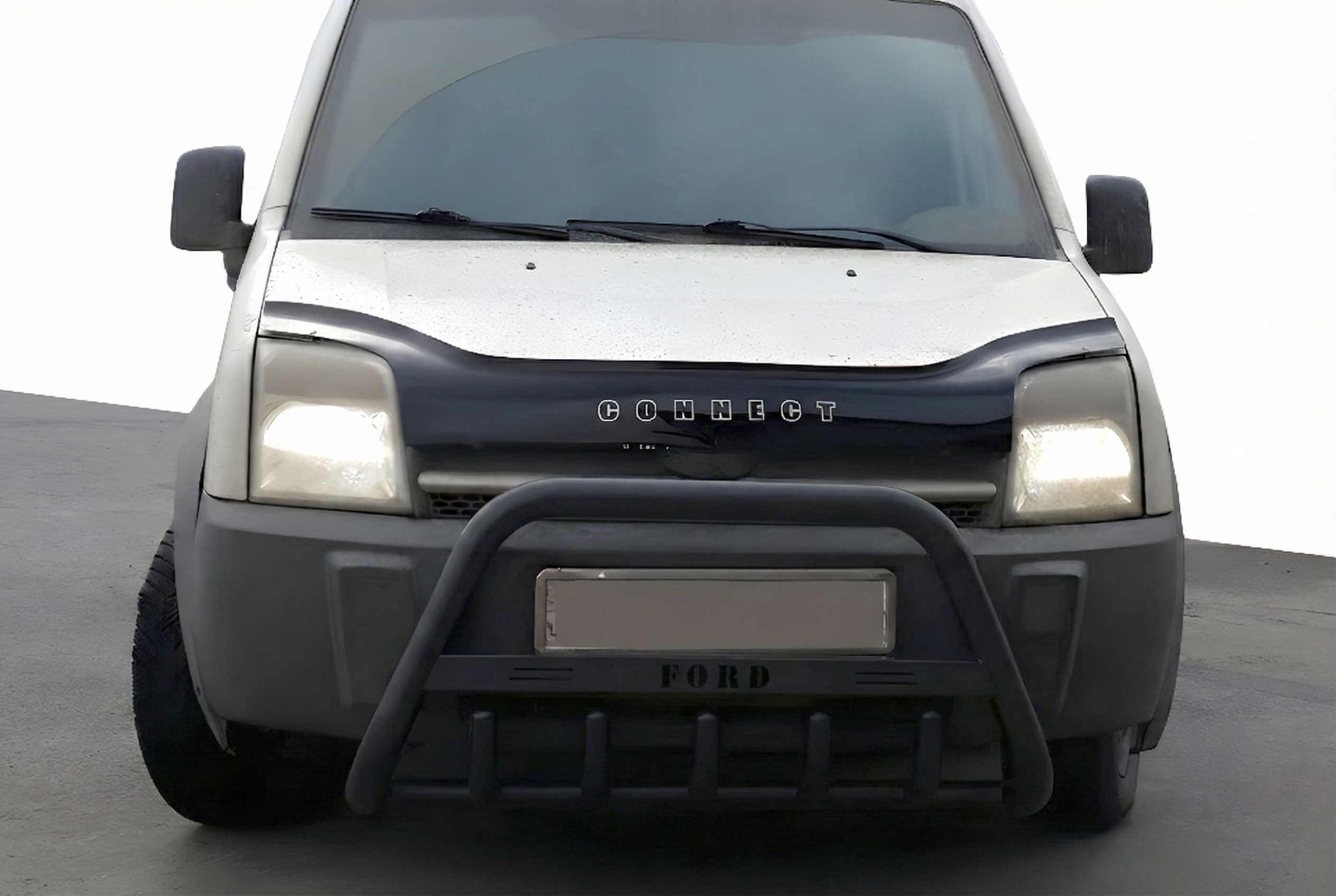 Кенгурятник WT004 Black (нерж) для Ford Connect 2002-2006 рр - фото 1
