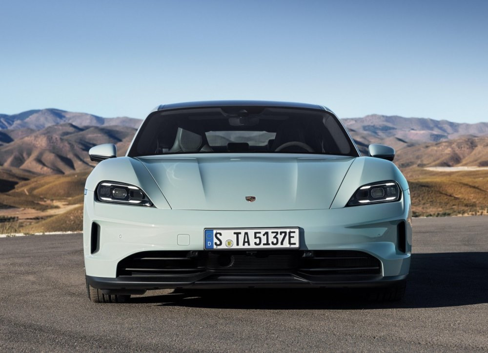 Обзор Porsche Taycan Turbo 2024 (Y1A): электроседан с выдающимися динамическими характеристиками