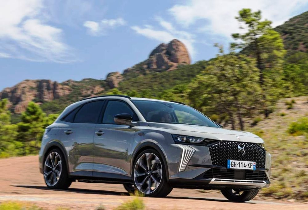 DS 7: Премиальный французский кроссовер с акцентом на элегантность