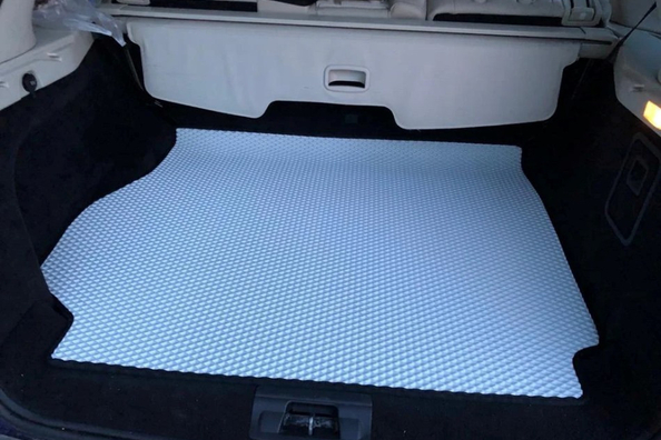 Как выбрать идеальный коврик в багажник автомобиля?