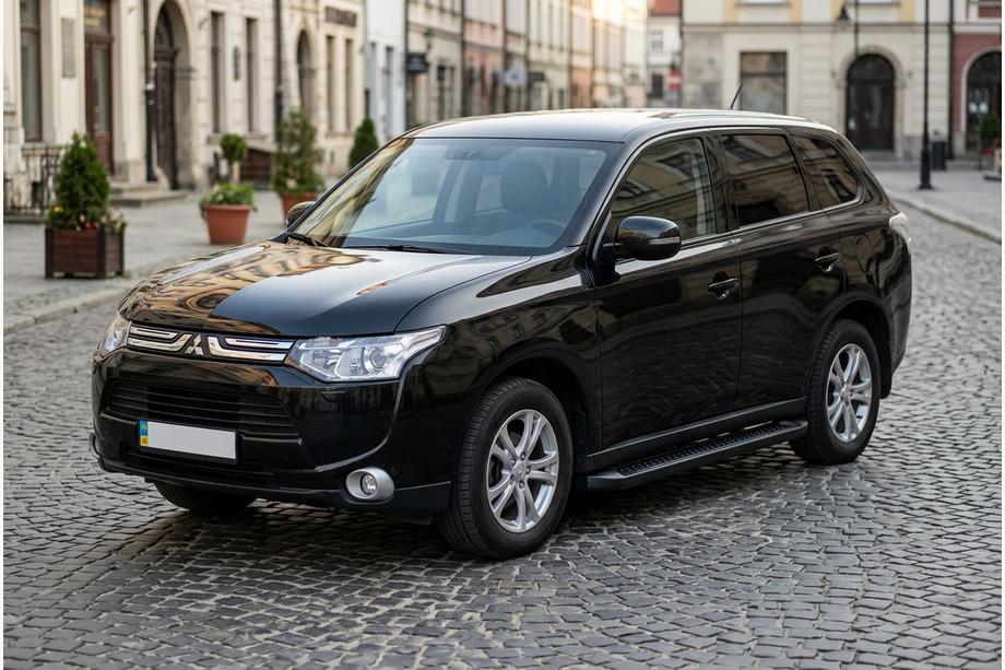 Mitsubishi Outlander 2012-2021 гг. Боковые Подножки Allmond Black (2 шт., Алюминий) Фото 1