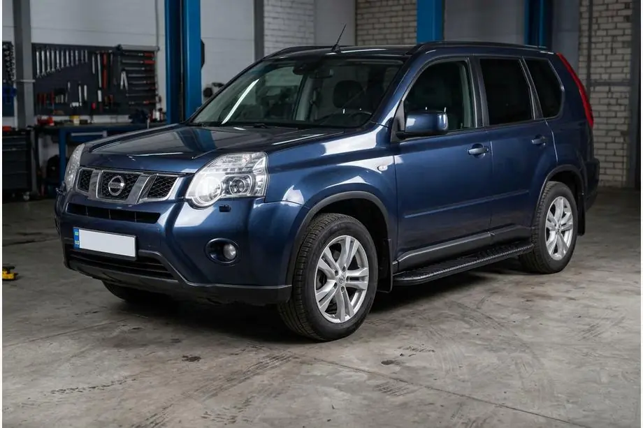 Nissan X-trail T31 2007-2014 гг. Боковые пороги Bosphorus Black (2 шт., алюминий) Image