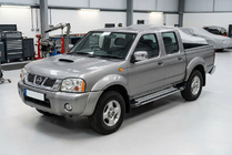 Nissan NP300 1999-2015 гг. Боковые Подножки Rainbow (2 шт., Алюминий) фото 1