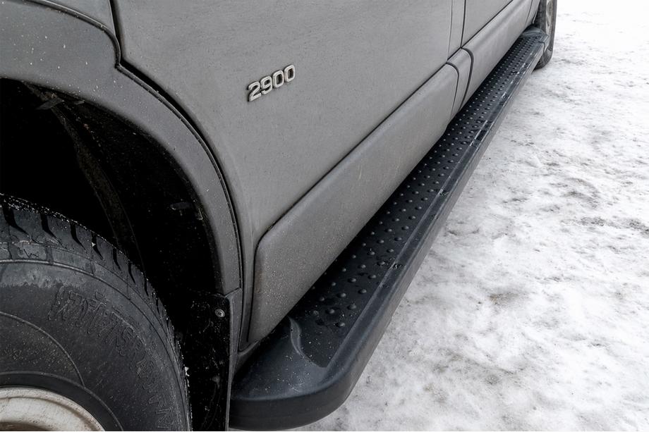 Nissan Primastar 2002-2014 гг. Боковые Подножки Allmond Black (2 шт., Алюминий) Image