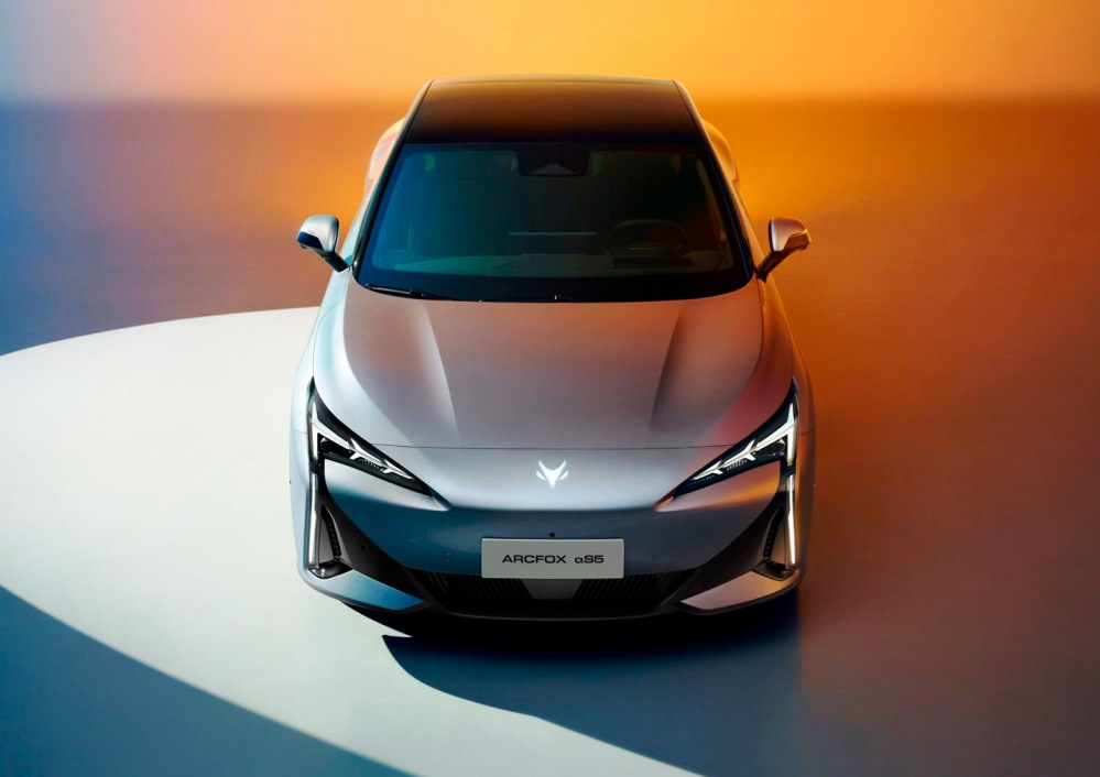 Обзор Arcfox S5: электрический седан для динамичной езды