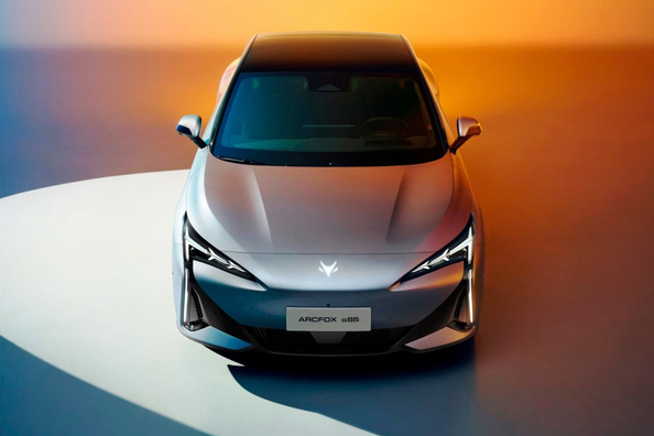 Обзор Arcfox S5: Электрический седан для динамичной езды