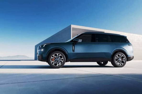Обзор Lynk&Co 900: Роскошь и Мощь Гибридного Флагмана фото 4