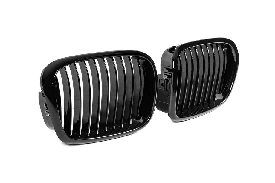 BMW 5 серия E39 1996-2003 гг. Ноздри 1-Bar (2000-2003, чёрный глянец) Фото 4