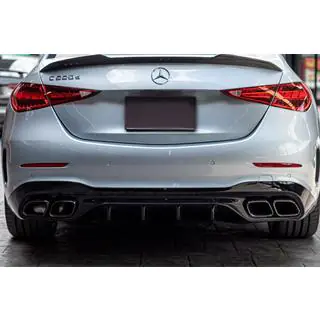 Задний диффузор с насадками на выхлоп (дизайн AMG C63)