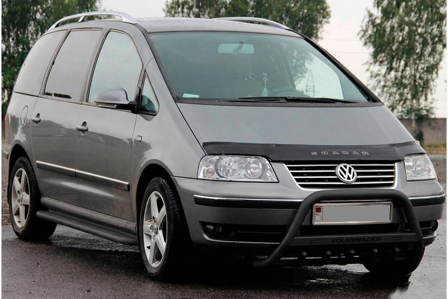 Volkswagen Sharan 2010-2023 гг. Кенгурятник WT004 Black (нерж) Фото 3