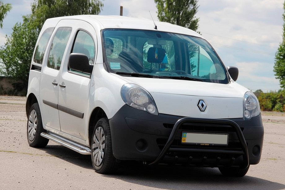 Renault Kangoo 2008–2020 гг. Передний силовой бампер WT003 Черный Нержавейка Image