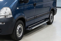 Renault Master 1998-2010 гг. Боковые пороги RedLine V1 (2 шт., алюминий) фото 1