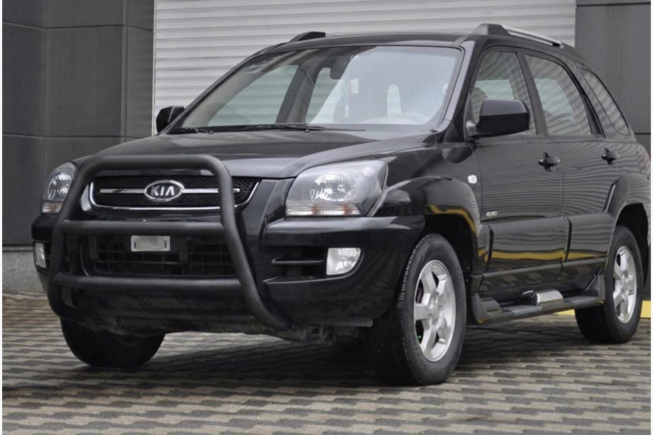 Kia Sportage 2004-2010 гг. Кенгурятник WT018 Black (нерж.) Image