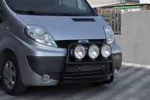 Renault Trafic 2001–2015 гг. Кенгурятник WT018 Black (нерж.) фото 1