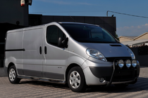 Renault Trafic 2001-2015 гг. Кенгурятник WT018 Black (нерж.) фото 3