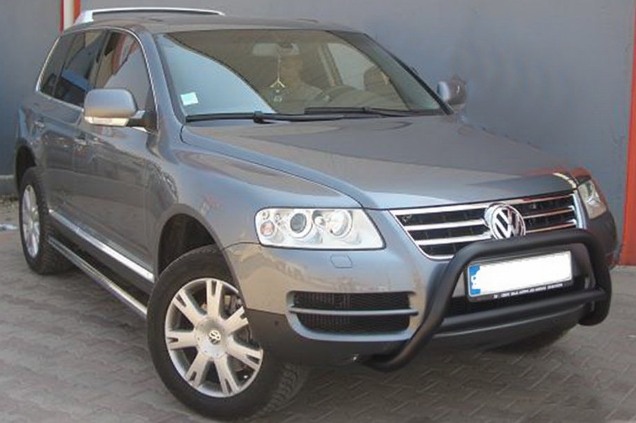 Volkswagen Touareg 2002–2010 гг. Кенгурятник WT005 Colt Black (нерж) Фото 1