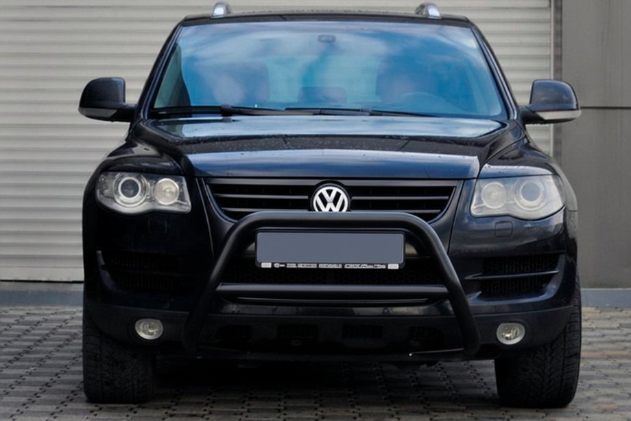Volkswagen Touareg 2002–2010 гг. Кенгурятник WT005 Colt Black (нерж) Фото 4