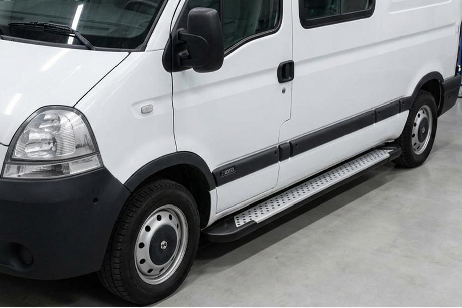 Renault Master 1998-2010 гг. Боковые пороги Allmond Grey (2 шт., алюминий) Image