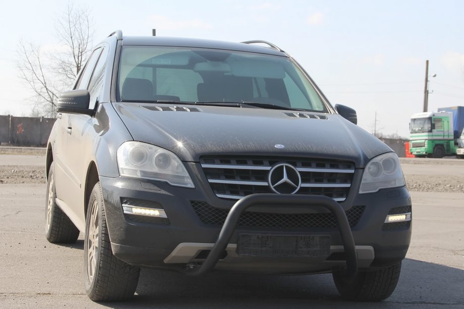 Mercedes ML W164 2005-2011 гг. Передняя защита WT006 Black (нерж) Фото 2