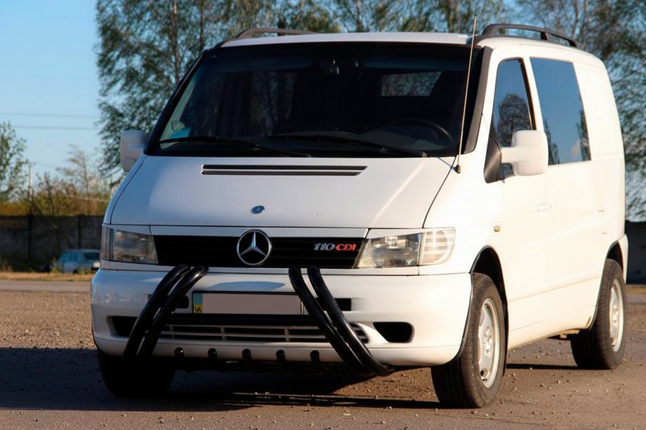Mercedes Vito W638 1996-2003 гг. Кенгурятник Kelebek WT011 Black (нерж.) Фото 2