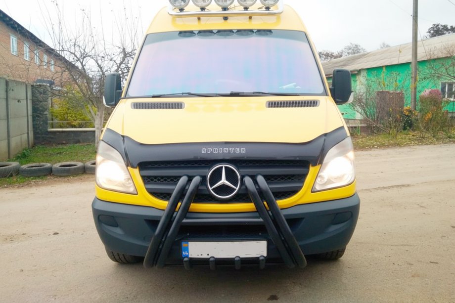 Mercedes Sprinter W906 2006–2018 гг. Кенгурятник F1-01 Black (2013-2018, нерж.) Фото 4