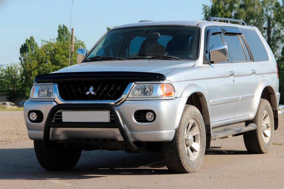 Mitsubishi Pajero Sport 1996-2007 гг. Кенгурятник WT022 Black (нерж) Фото 3