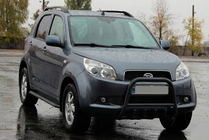 Daihatsu Terios 2006-2017 гг. Передняя дуга QT006 Black (нерж.) фото 3