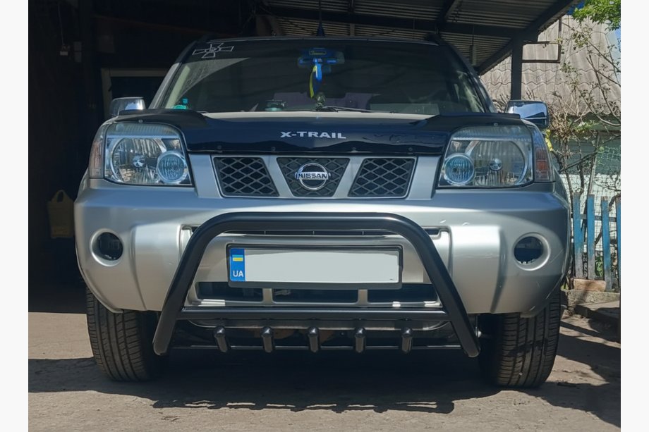 Nissan X-trail T30 2002-2007 гг. Кенгурятник QT006 Black (нерж.) Фото 1
