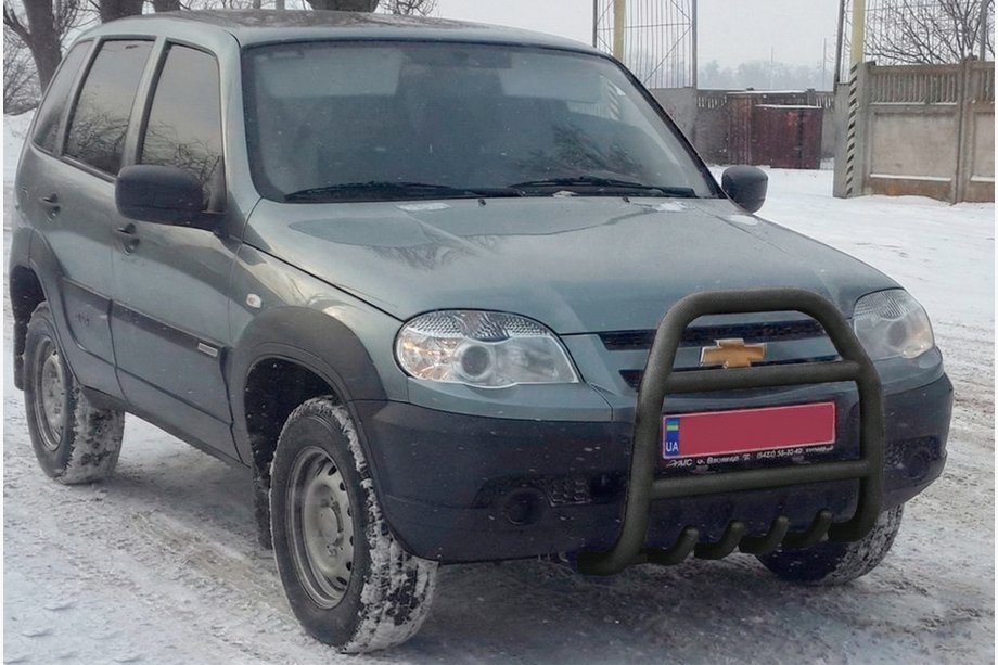 Chevrolet Niva 1998-2020 гг. Кенгурятник QT007 Black (нерж) Фото 3