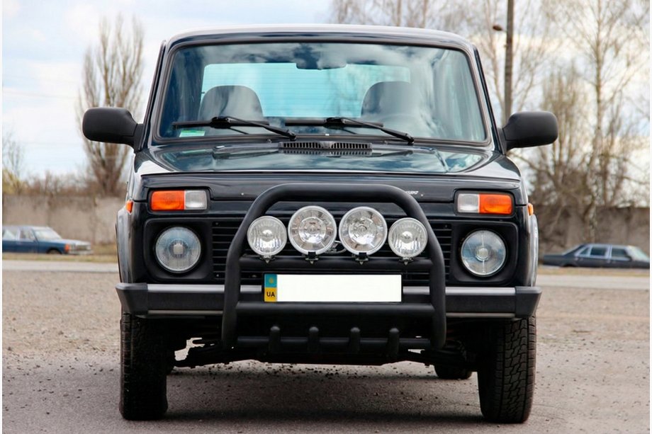 Lada Niva и Urban 1977- гг. Кенгурятник QT007 Black (нерж.) Фото 1