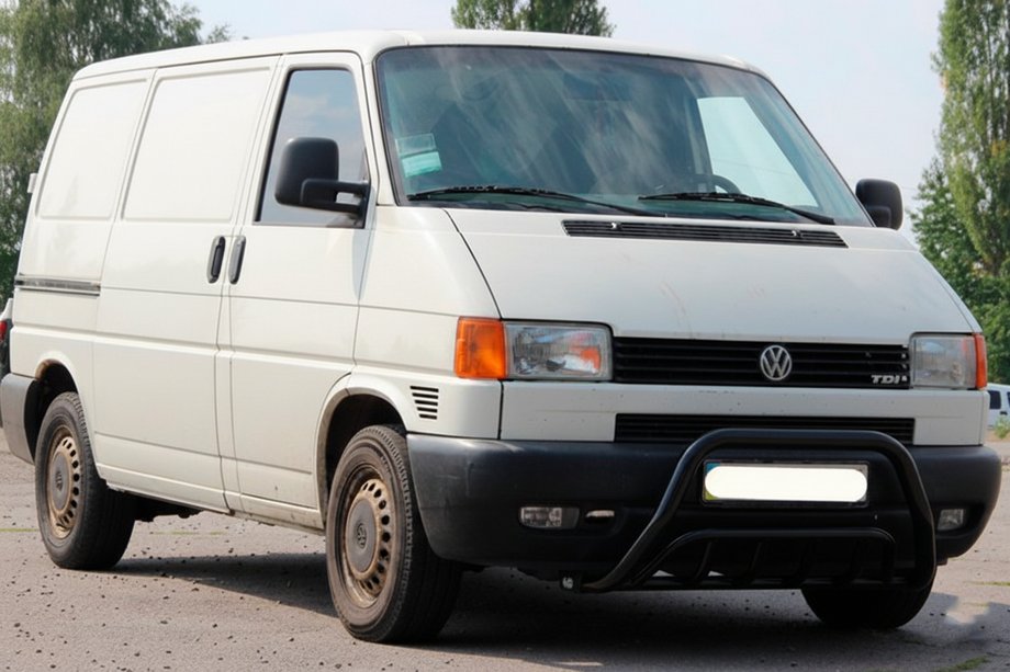Volkswagen T4 Transporter 1990-2003 гг. Кенгурятник WT002 60мм Black (нерж) Фото 2