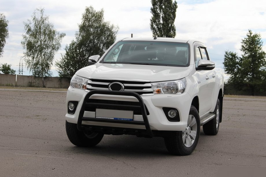 Toyota Hilux 2015- гг. Передняя защита WT010 Black (нерж) Фото 3
