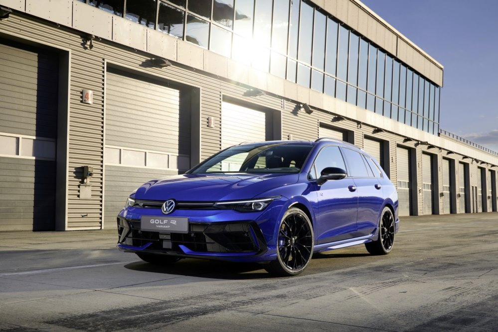 Volkswagen Golf Variant R 2024: Практичность и драйв