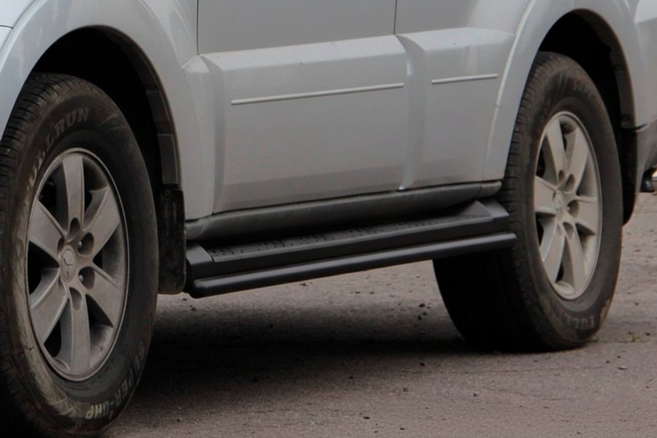 Mitsubishi Pajero Wagon III 1999-2006 гг. Боковые трубы Black (2 шт., нержавейка) Фото 5