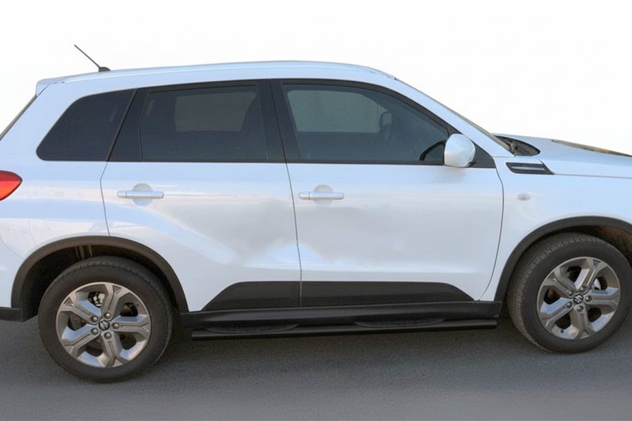 Suzuki Vitara 2015- гг. Боковые трубы Black (2 шт., нержавейка) Image