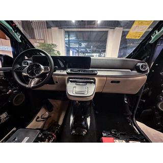 Комплект апгрейда интерьера для V-Class 2025 фото 2