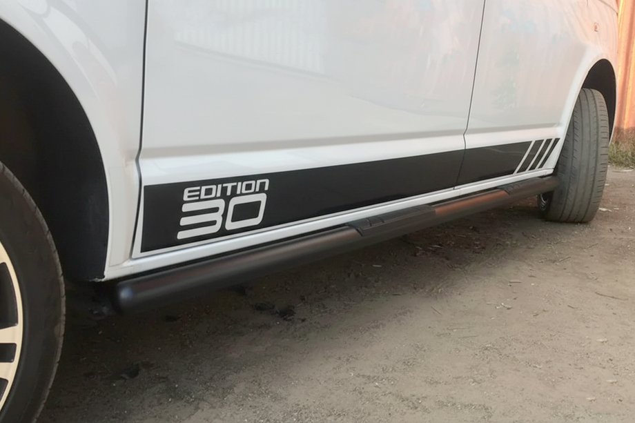 Volkswagen T5 Multivan 2003–2010 гг. Боковые трубы Black (2 шт., нержавейка) Фото 6