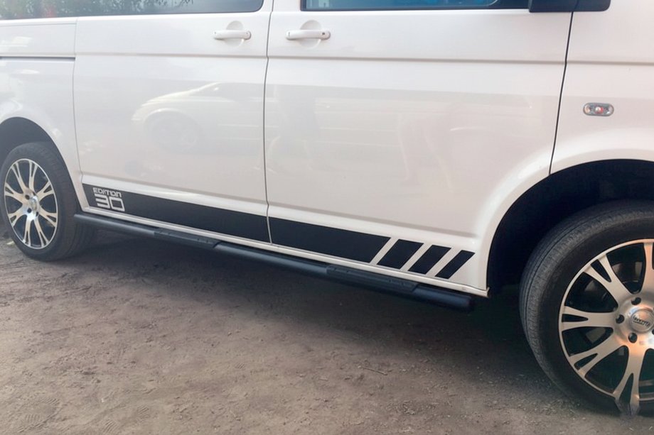 Volkswagen T6 2015-2024 гг. Боковые трубы Black (2 шт., нержавейка) Фото 12
