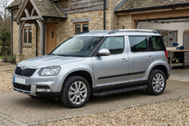 Skoda Yeti 2009-2017 гг. Боковые Подножки RedLine Black (2 шт., Алюминий) фото 1