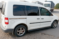 Volkswagen Caddy 2004-2010 гг. Боковые Трубы BB001 Черные (2 шт., Нержавейка) фото 2