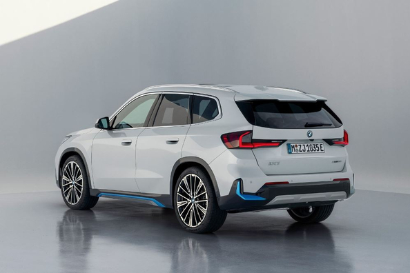 Обзор BMW iX1 (U11): Компактный электрический кроссовер премиум-класса фото 4