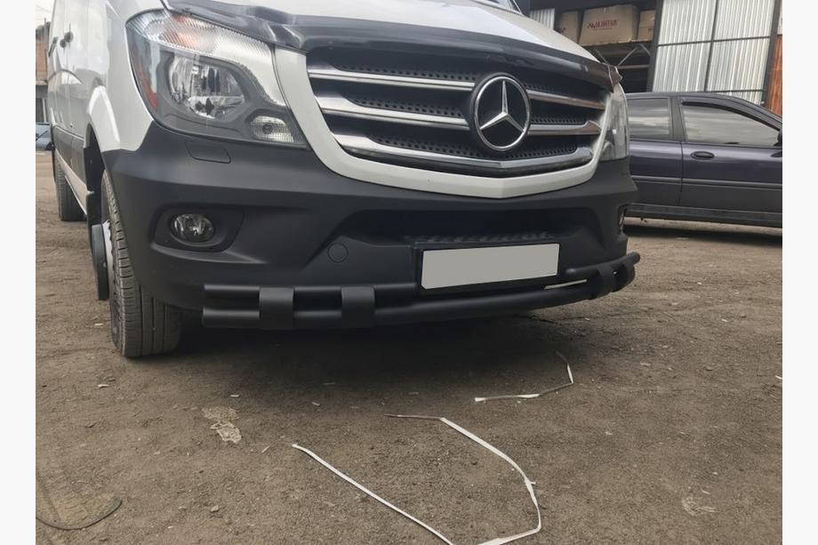 Mercedes Sprinter W906 2006-2018 гг. Передняя нижняя защита Shark Black (нержавейка) Image