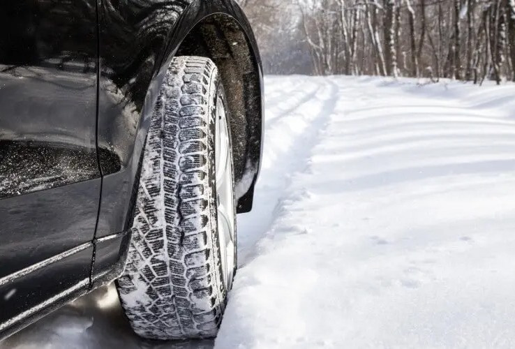 Какие факторы влияют на срок службы зимних шин?