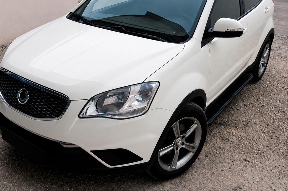SsangYong Korando 2010-2019 гг. Боковые Подножки Allmond Black (2 шт., Алюминий) Image