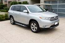 Toyota Highlander 2008-2013 гг. Боковые Подножки Sunrise (2 шт., Алюминий) фото 1